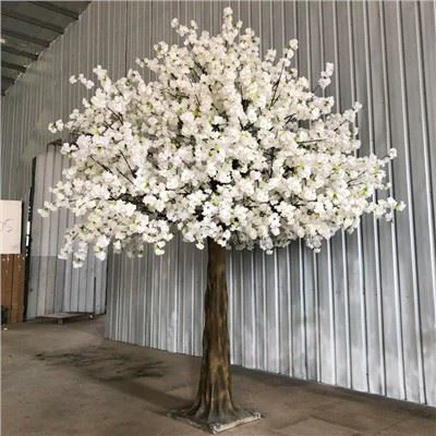 Künstlicher weißer Kirschblütenbaum